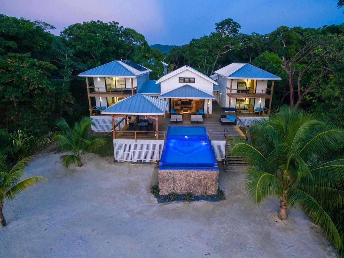 Vivaro Roatan Beachfront Villa West End Exterior photo